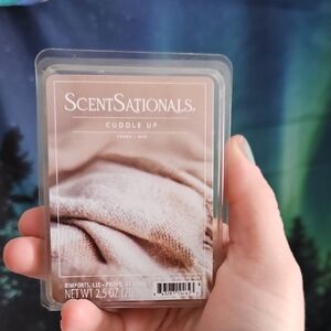 NWT ScentSationals Cuddle Up Wax Melts